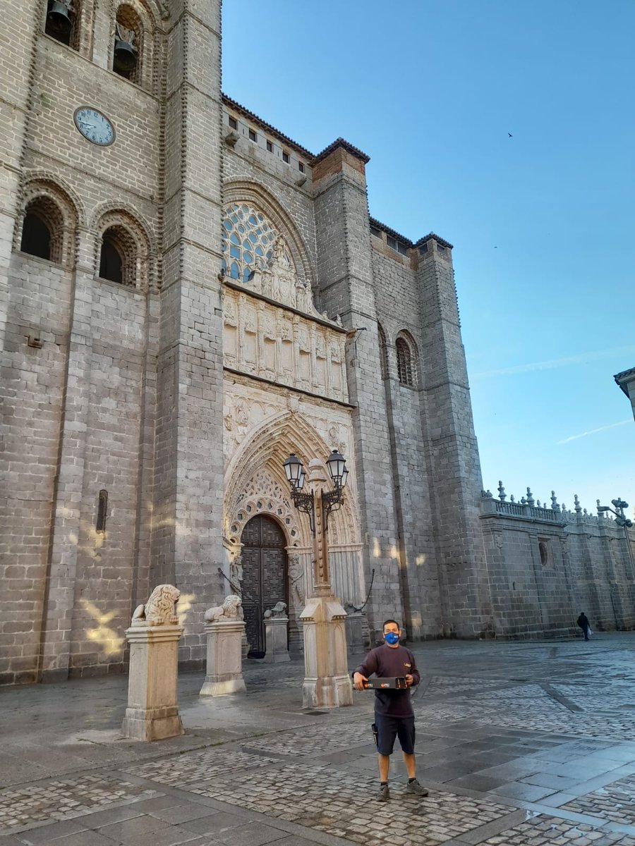 Chus_Sua's tweet photo. #Driverday, en Ávila. Nos toca el centro!! https://t.co/PzYJ6dILub