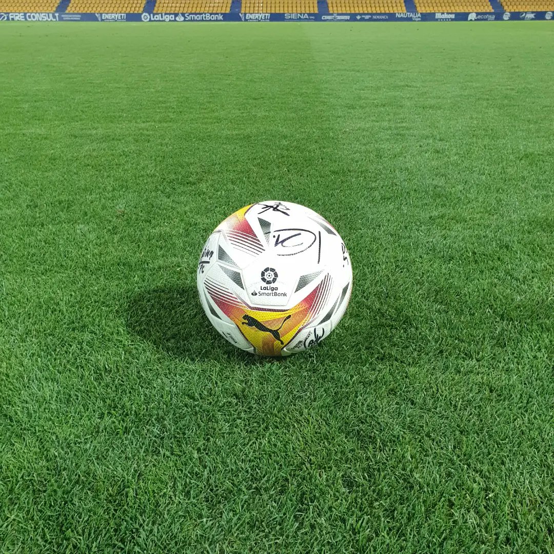 aaronfueyo's tweet photo. Fin a la 21/22 ⚽️🟡
Temporada dura en lo deportivo pero irrepetible en lo personal. Gracias a todos mis compañer@s y jugadores por su confianza y sobre todo, por haberme hecho fácil mi día a día.
#hastaelúltimominutodelúltimopartido #queruede #reconditioning #elclubdelas8 https://t.co/3Tc6VfCPZL