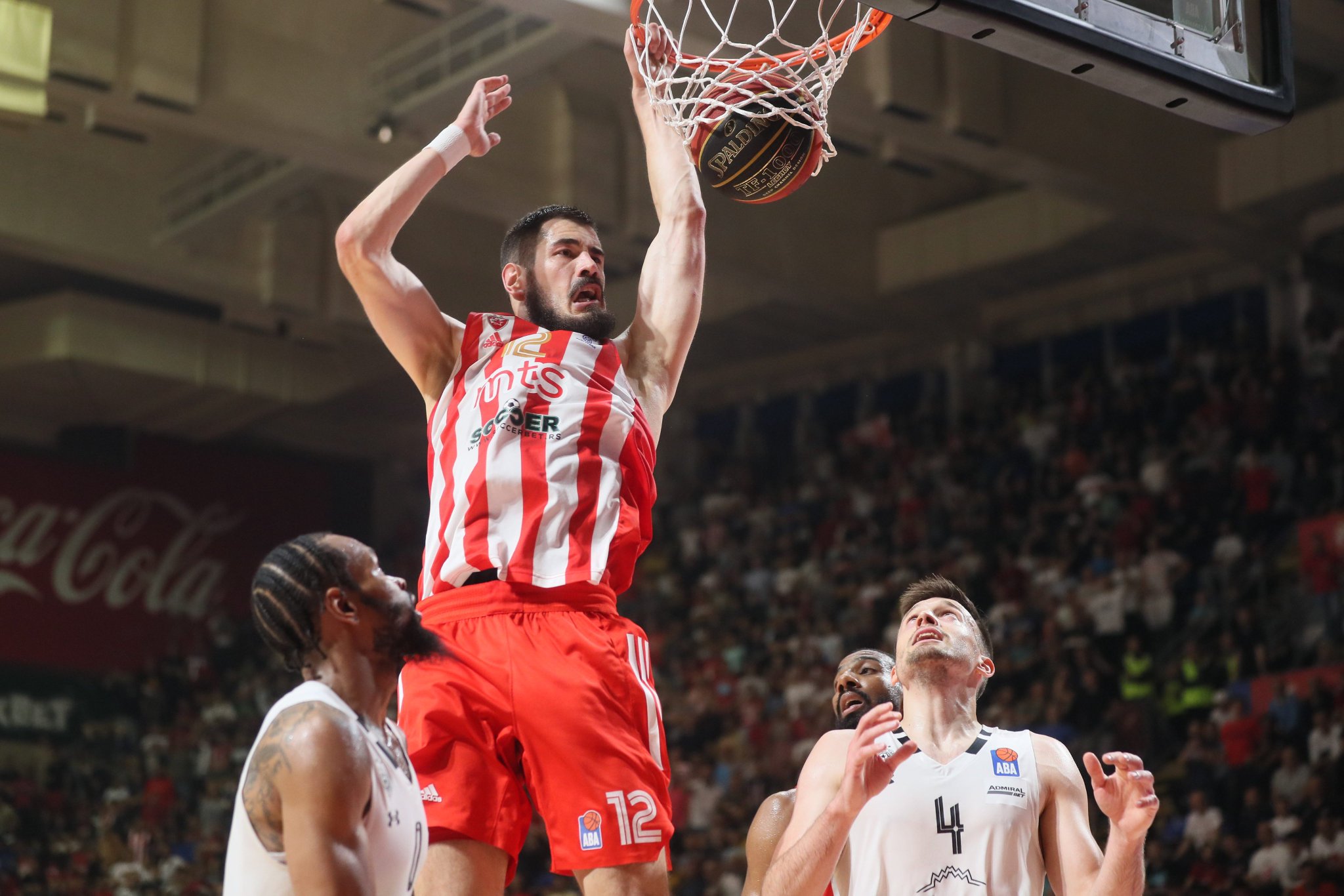 Sportski žurnal on Twitter "Црвена звезда Партизан 8581 (ФОТО М