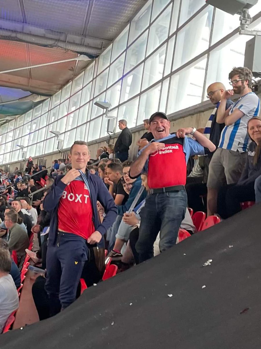 kookiethekat's tweet photo. Brilliant 😂😂😂😂 who are these legends??? #NFFC https://t.co/D3WHmUExmi