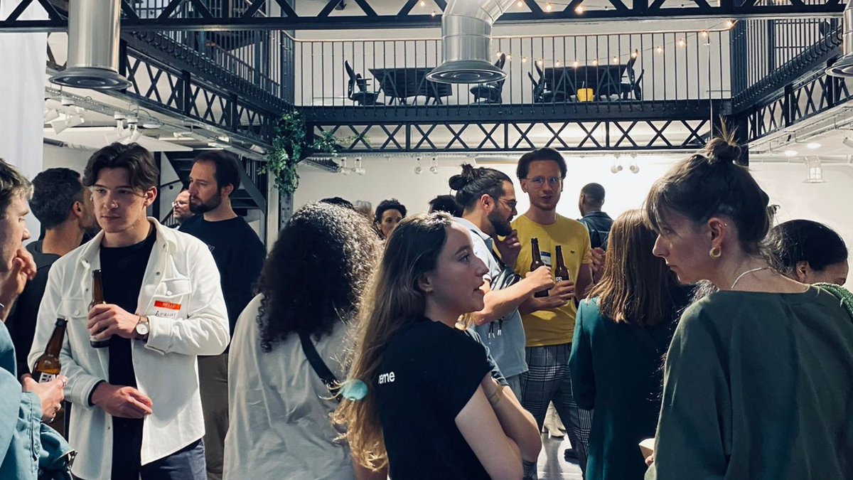 [Retour en images📸]
Le 12 mai dernier a eu lieu un Workshop Freelance by <a href="/hellocreme_fr/">crème de la crème</a> au sein de <a href="/lamanufacture_/">la Manufacture</a>, qui a réuni de nombreux indépendants autour d’une thématique : “vivre sereinement sa vie de #freelance”. 🧘‍♀️
On se retrouve très vite pour un prochain #événement !