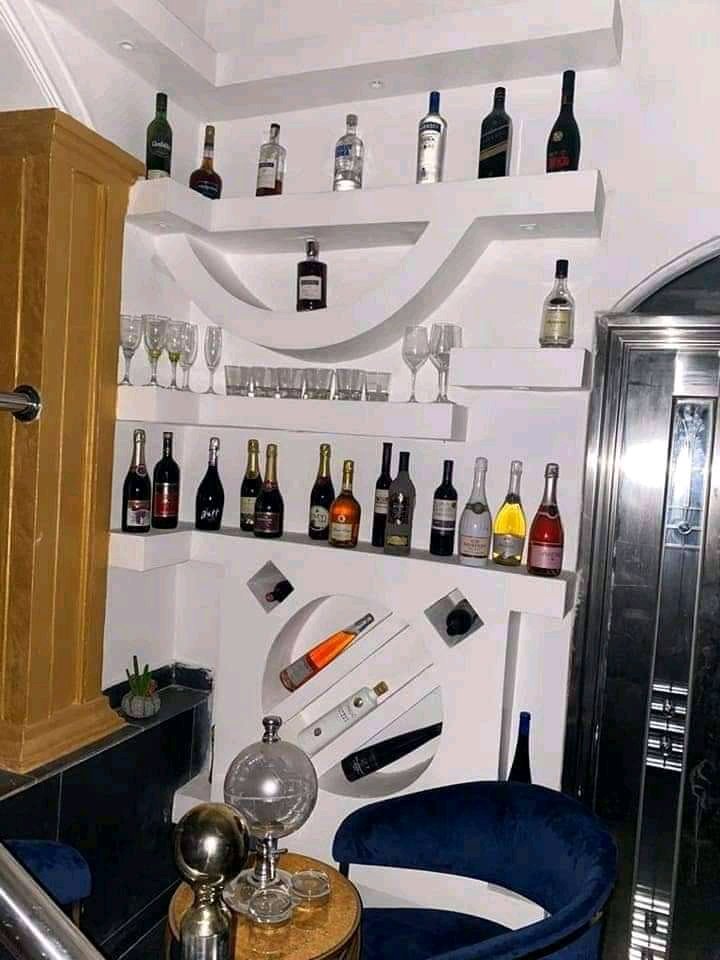 PeterCDaniel4's tweet image. I love doing it ,, pop ceiling installation etc  more connected more connection