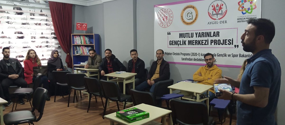 AygelDer's tweet photo. Mutlu Yarınlar Gençlik Merkezimizde, gençlerimiz düzenli bir şekilde eğitimlerine devam etmektedir. Bu hizmetten istifade eden gençlerimizin adına, emeğini ve desteğini esirgemeyen yetkili tüm amirlerimize ve de devlet büyüklerimize bizler minnet ve şükranlarımızı iletiyoruz. https://t.co/UmrfZatbJx