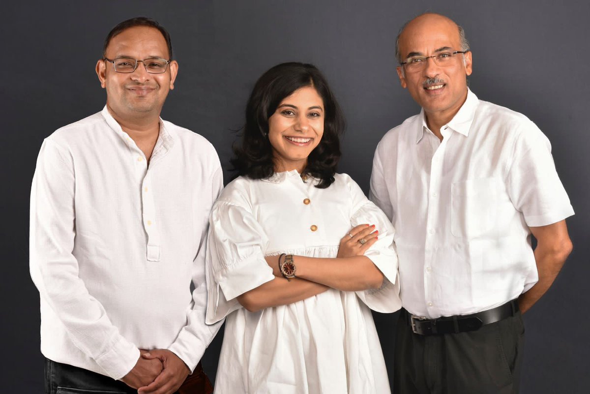taran_adarsh's tweet photo. RAJSHRI ANNOUNCES ITS ASSOCIATION WITH MAHAVEER JAIN, BOUNDLESS MEDIA FOR 'UUNCHAI'... #RajshriProductions announces its association with #MahaveerJain [#MahaveerJainFilms] and #NatashaMalpaniOswal [#BoundlessMedia] as fellow producers for its next film #Uunchai. https://t.co/L3BMfdcYWW
