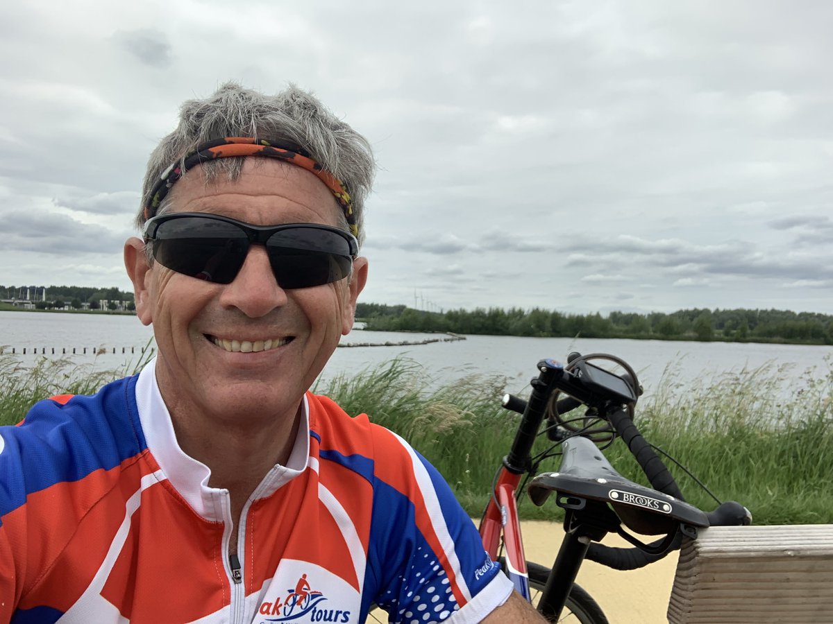 Enjoyed the two day solo ride Den Haag to Groningen which included a front row seat to a full on Brandweer cat rescue! Thanks to my Warmshowers hosts Herwin and Esther. 267km - 11hr 20min