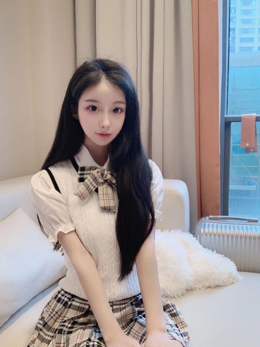 杭州 Age：18岁 纯新人首次 Height：160cm 🥢腿 Weight：90斤 c 一线天.超级粉嫩.超害羞.刚破初 全国高端外围 ...