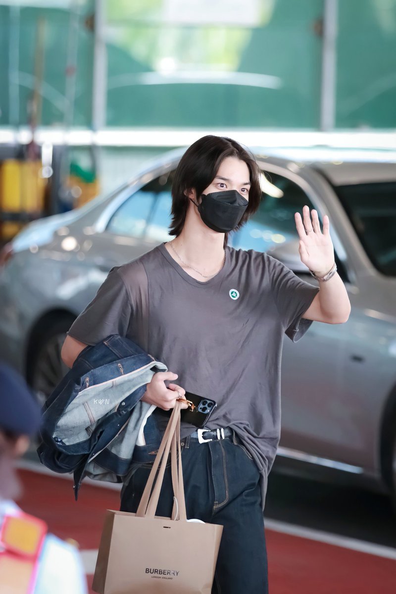 ktwns_'s tweet photo. ยินดีต้อนรับค้าบบบ
#WelcomeBAEJINYOUNGtoThailand
#BAEJINYOUNG #배진영 #แพจินยอง 
#TheAntiqueShopMovie https://t.co/joLS9fKxRg