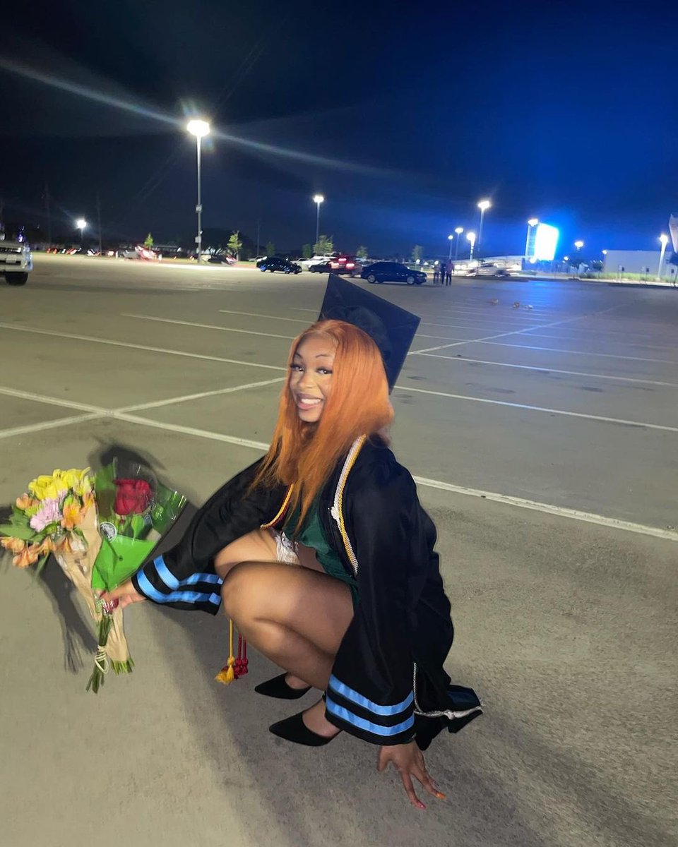 lys 🦋 tweet media