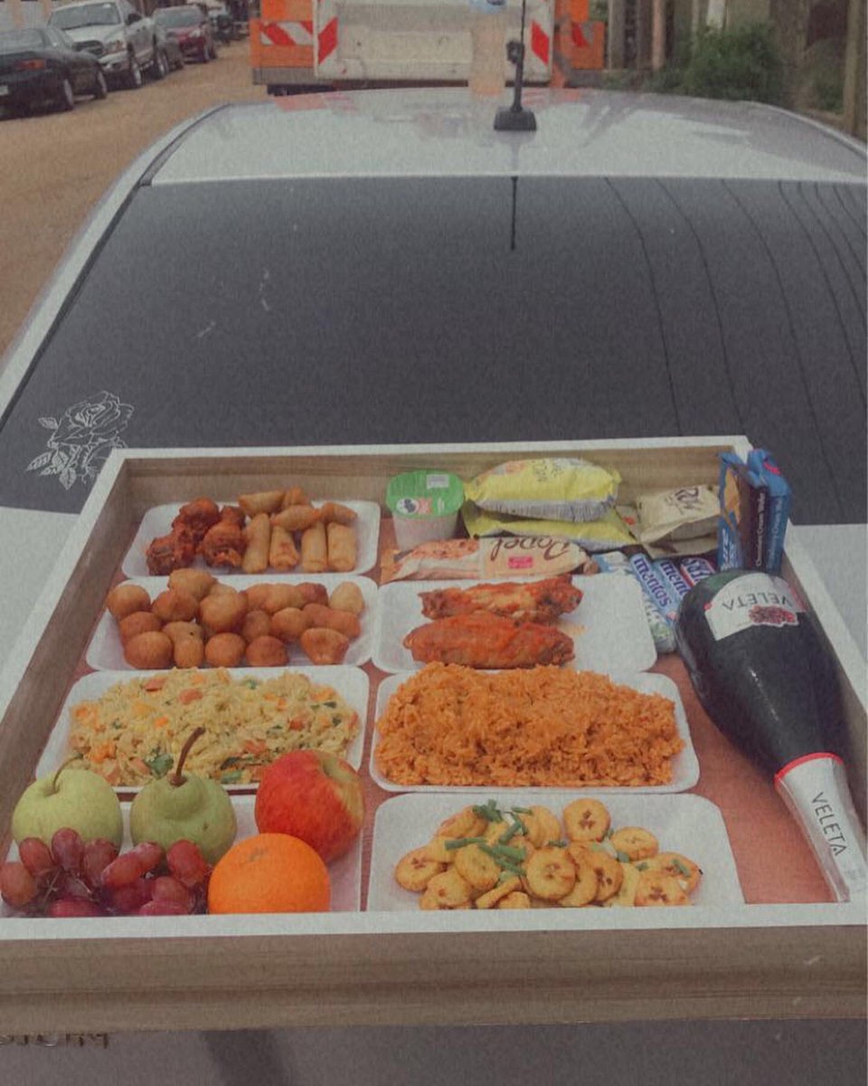 MarthaXbee's tweet photo. Good morning food and drinks lovers in Lagos🥳 
Wishing you a productive week ahead 🙏
@MarthaXbee @unusalfooddrink taking orders and bookings for events in Lagos. 
Please RT https://t.co/w0Hp9qCz3Q