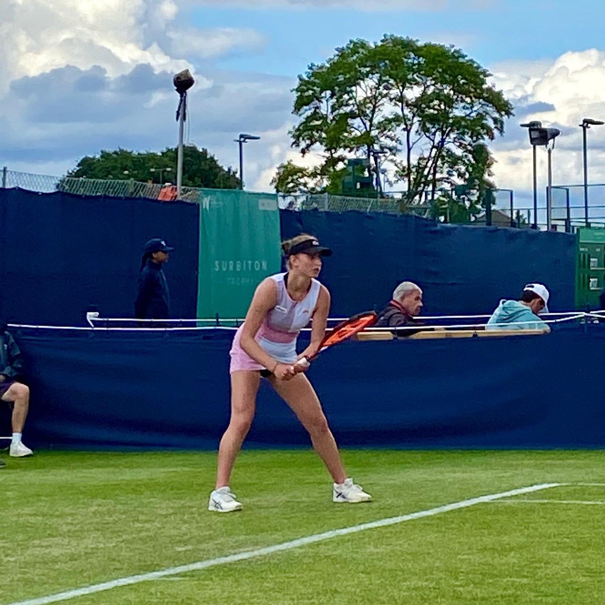 amelieprotennis's tweet image. Amazing experience playing my first W100 Surbiton Trophy against WTA top 350 @edensilva Loved it! And so happy to be back on the grass! 🌱🎾❤️ #tennisplayer @SurbitonRFC