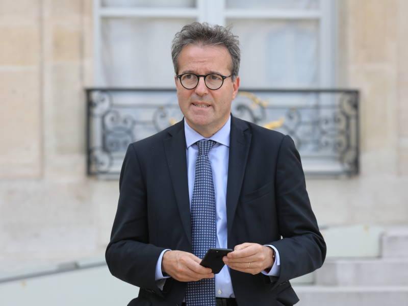 Le_NouvelObs's tweet photo. Il manque « 1 400 infirmières » dans les hôpitaux de Paris, alerte Martin Hirsch https://t.co/jY31TqU5tN https://t.co/MxUR0lRgUp