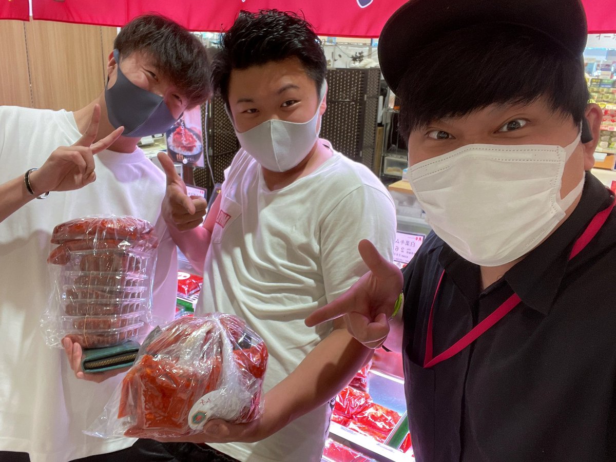 jackie_mrx69's tweet photo. 今宵も新たに伝説が
2万5000円の爆買い🔥🔥🔥

車界隈で2位‼️😆✨
ありがとうございました💚 https://t.co/bRDGJQ1SRS