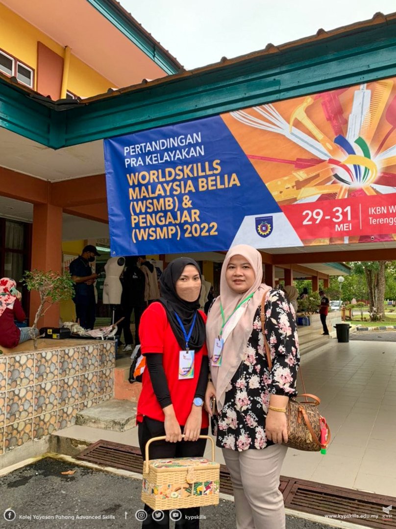 YPSkills's tweet photo. #KYPAS | HANTAR KONTINJEN KE 𝗣𝗥𝗔 𝗞𝗘𝗟𝗔𝗬𝗔𝗞𝗔𝗡 𝗪𝗢𝗥𝗟𝗗 𝗦𝗞𝗜𝗟𝗟𝗦 MALAYSIA BELIA (WSMB)🇲🇾
,
27 Mei 2022- Langkah kanan memulakan perjalanan bagi kontinjen Kolej Yayasan Pahang Advanced Skills bagi Pertandingan Pra Kelayakan World Skills Malaysia Belia (WSMB). https://t.co/oUuV4yOnIX
