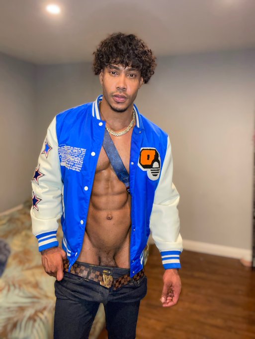 Show me why you deserve to have it all😏 https://t.co/S9gD0WFhwF<a href="/tag/eiffeltower"class="tags"><span>#eiffeltower</span></a><a href="/tag/anaconda"class="tags"><span>#anaconda</span></a>