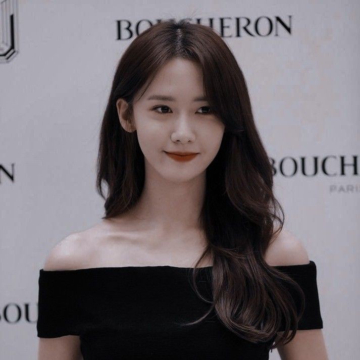 Happy birthday to the nation\s visual Im YoonA. Ilysm, my main <33  