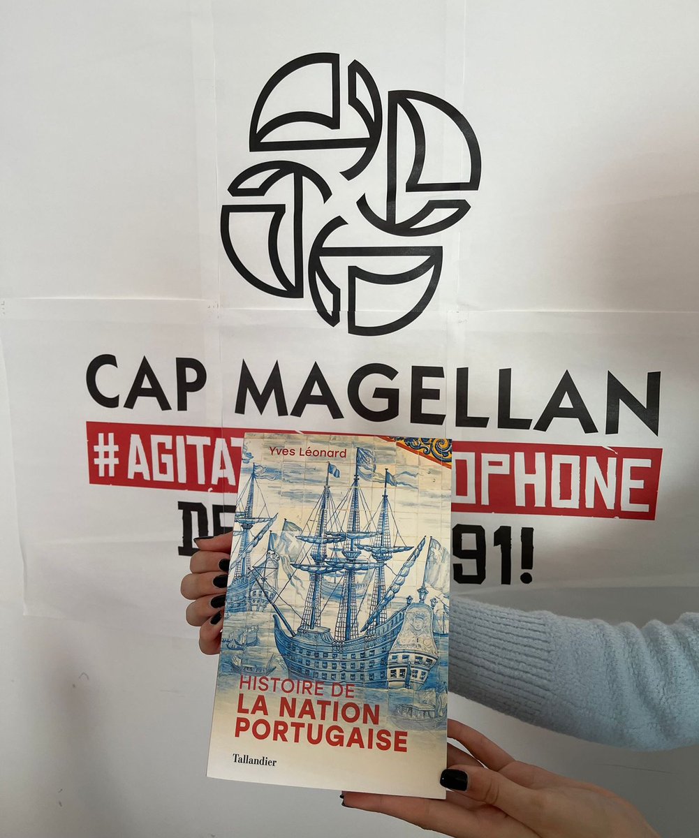Cap Magellan 🇫🇷🇪🇺🇵🇹 (@capmagellan) on Twitter photo Le nouvel ouvrage de <a href="/yvesleonard27/">Yves Léonard</a> « Histoire de la nation portugaise » est arrivé à Cap Magellan ! Hâte d’en parcourir les pages. 🇫🇷🇵🇹 Le nouvel ouvrage de <a href="/yvesleonard27/">Yves Léonard</a> « Histoire de la nation portugaise » est arrivé à Cap Magellan ! Hâte d’en parcourir les pages. 🇫🇷🇵🇹