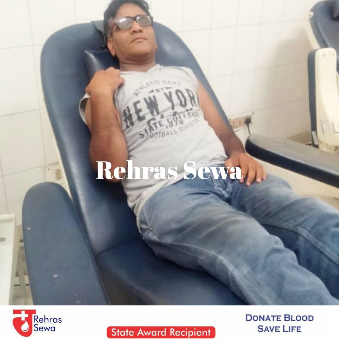 rehras_sewa's tweet photo. Go for a run in another's veins.
Share Life..!! Donate Blood..!!
Thanks to #Varinder Kumar ji who donated blood at Civil hospital.
May God Bless Him😇 https://t.co/wq6xBM1WiJ
