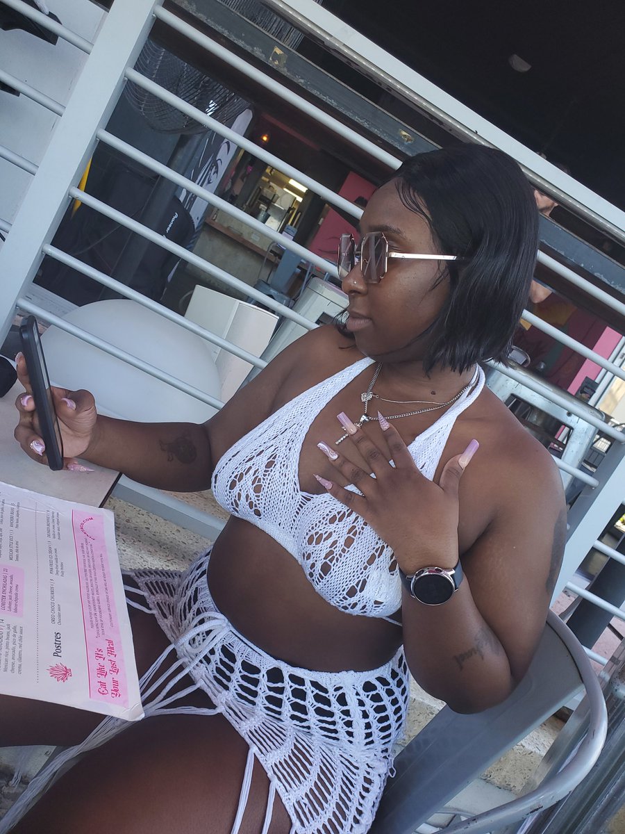 MajestictheGod's tweet photo. She rules ... ๐ฅฐ๐ฅฐ๐ฅฐ #lilboss #queentomyslim #shesmyobsession @Melanin_cafe_ https://t.co/9MPjo9mQCg