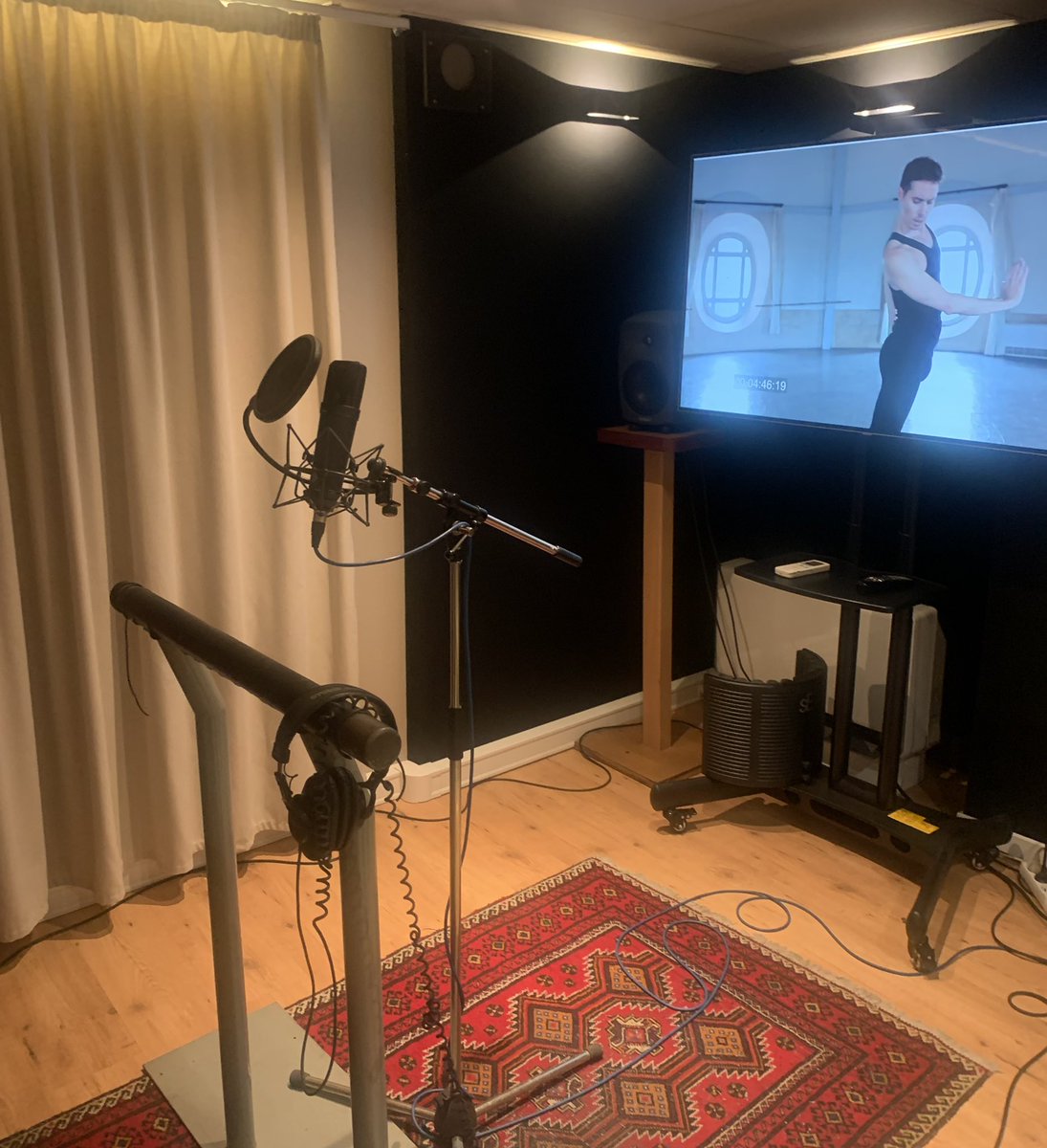 jm.opera tweet media