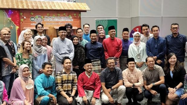 EDOTCOGroup's tweet photo. Following two years of the pandemic, Team Axiata came together to celebrate the Hari Raya Festivities in person today.
Swipe below to view the pictures from today's event!
#edotco #EquitableConnectivity https://t.co/youB47VjXe
