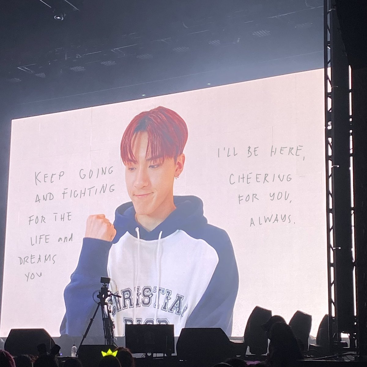 spring22winter's tweet image. This photo from The Boyz concert is all over my feed, I'm trying so hard not to cry in public. Seeing that they are not excluded Eric, made my whole week even if I wanna cry FOREVER🥲
#THEBOYZinLA 
#EricSohn