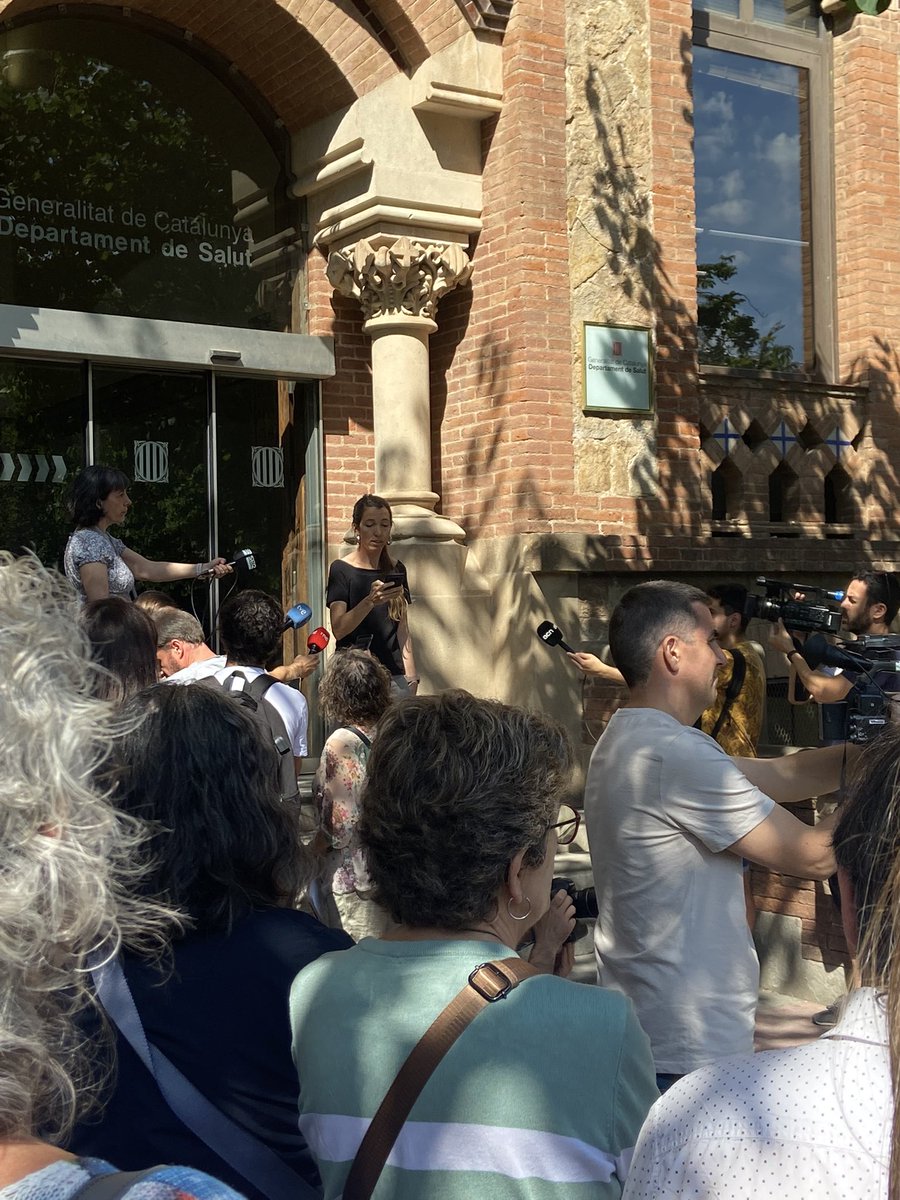 Commoguda quan la <a href="/laia_asso/">Laia Asso</a> ha posat paraules al nostre sentir. <a href="/CarmenCabezas10/">Carmen Cabezas </a> <a href="/xrodriguez10/">Xavier Rodríguez 🎗</a> Sara i Adrià  #16MilionsDeGRÀCIES