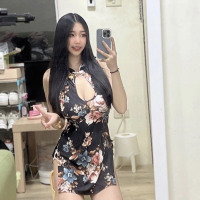 Rong19970627's tweet photo. #NewProfilePic (新個人資料照片) https://t.co/qKztevEmvm