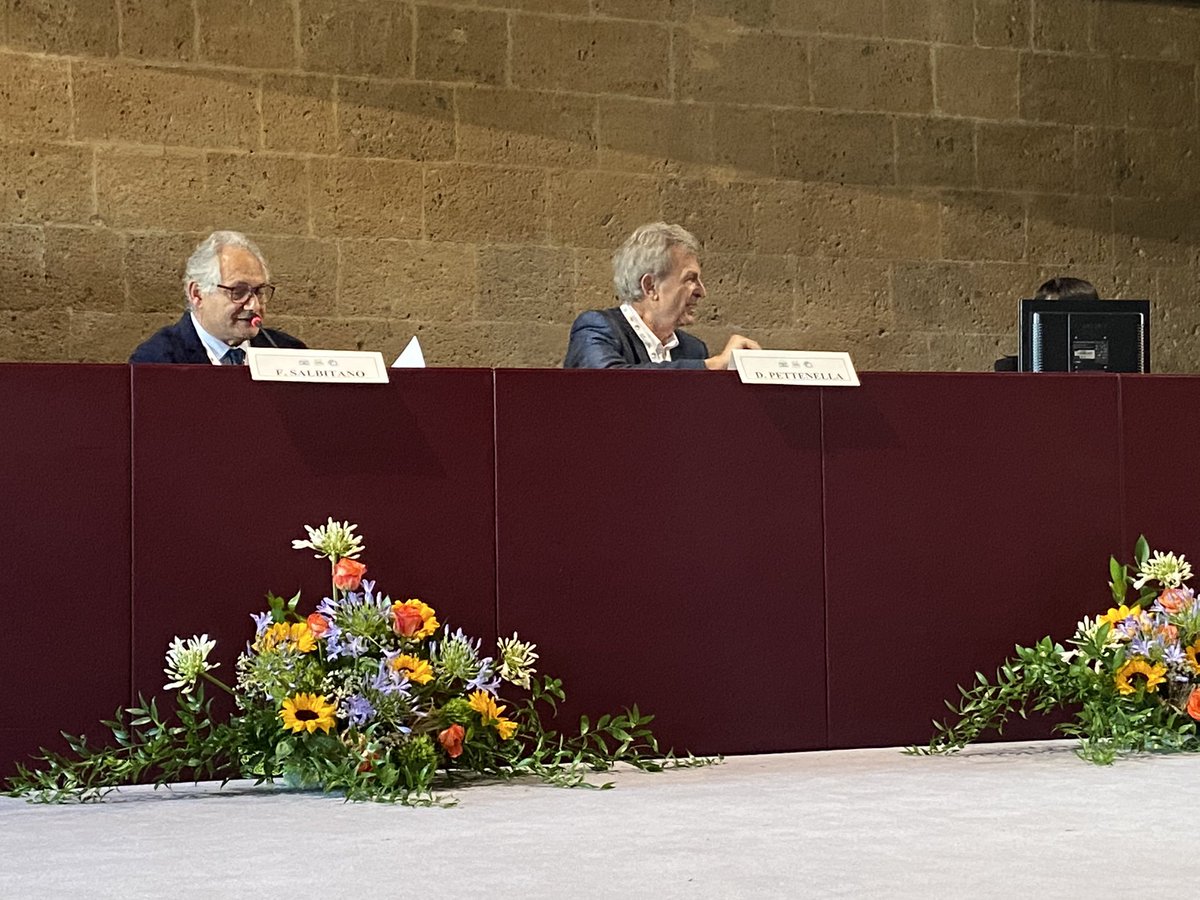 SISEFtweet's tweet photo. Al via la Prima sessione plenaria “ Foreste italiane: opportunità e criticità” 
“Piantare alberi vuol dire piantare le condizioni affinché la foresta cresca” sono le parole del chair il prof Fabio Salbitano.
#congressosisef https://t.co/t9twOhR4uY