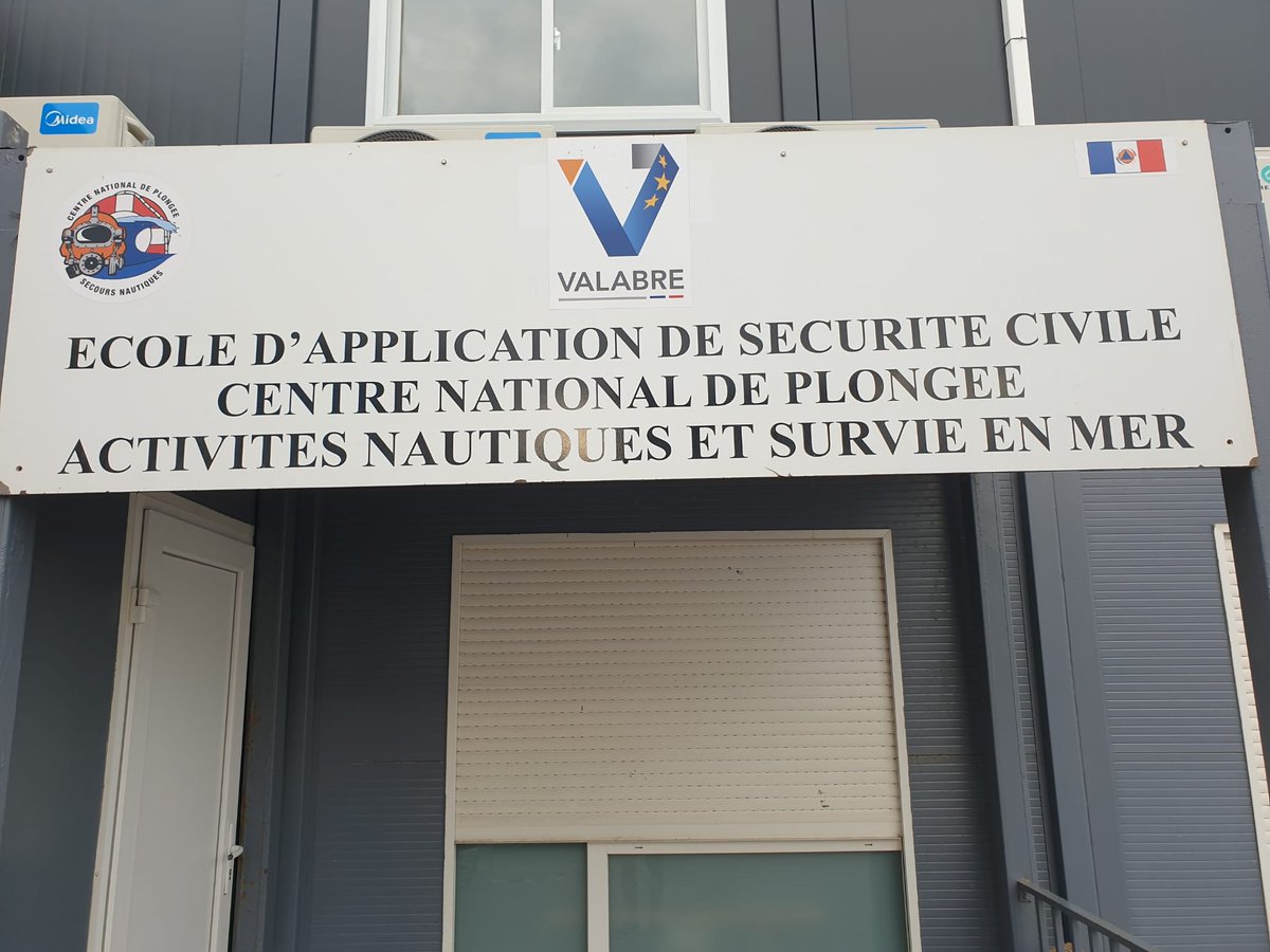 [#formation de maintien des acquis] : petit retour en images de nos #plongeurs #pompiers84, qui ont réalisé leur recyclage et tests annuels au centre national de la plongée de <a href="/SecCivileFrance/">Sécurité Civile</a>  à Marseille