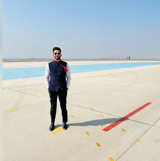 isachchidanandG's tweet photo. भारतीय लोक सेवा आयोग द्वारा आज जारी हुए परीक्षा परिणाम में श्री रवि कुमार सियाग (बिश्नोई) ने भारतीय प्रशासनिक सेवा में १८वीं रैंक हासिल करके समाज का गौरव बढ़ाया है।आपका भविष्य सदैव रवि की भाँति आलोकित रहे ऐसी मंगलकामनाएँ ।#UPSC2022 #IAS #Congratulation https://t.co/SBEi7qIfue