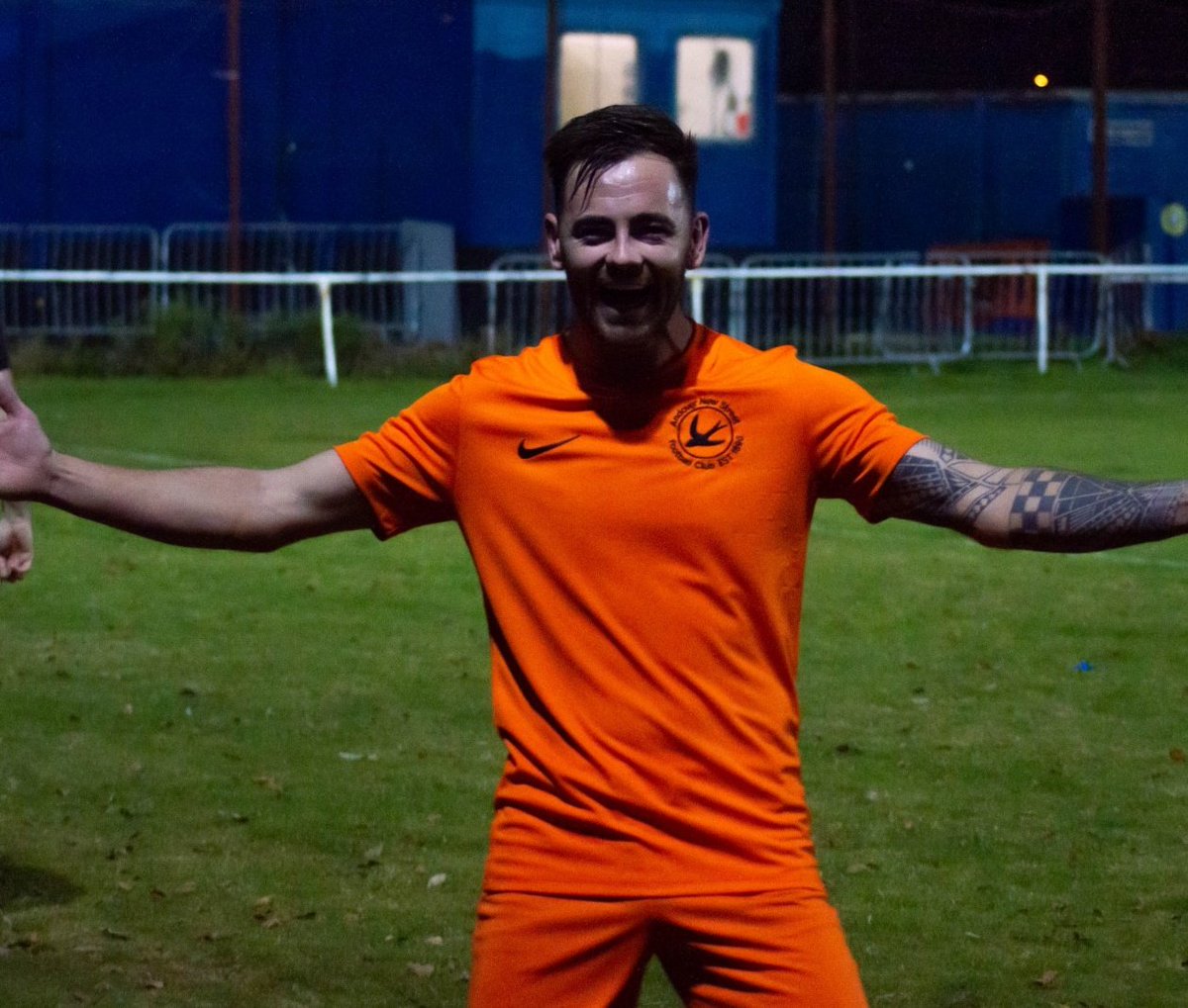 ANDOVER NEW STREET 💚🖤⚽️ tweet media