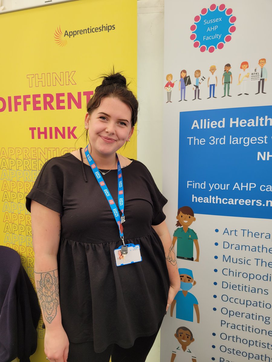 Chelsea_e_davis's tweet photo. Myself and @JillDurrant3 had an amazing time at #STEMinthePark last weekend promoting the NHS and our apprenticeships, T Levels and AHP careers! The kids loved dissecting our organ model and putting him back together again and learning about resuscitationπ #NHSfutureworkforce https://t.co/a2cmeHNeod