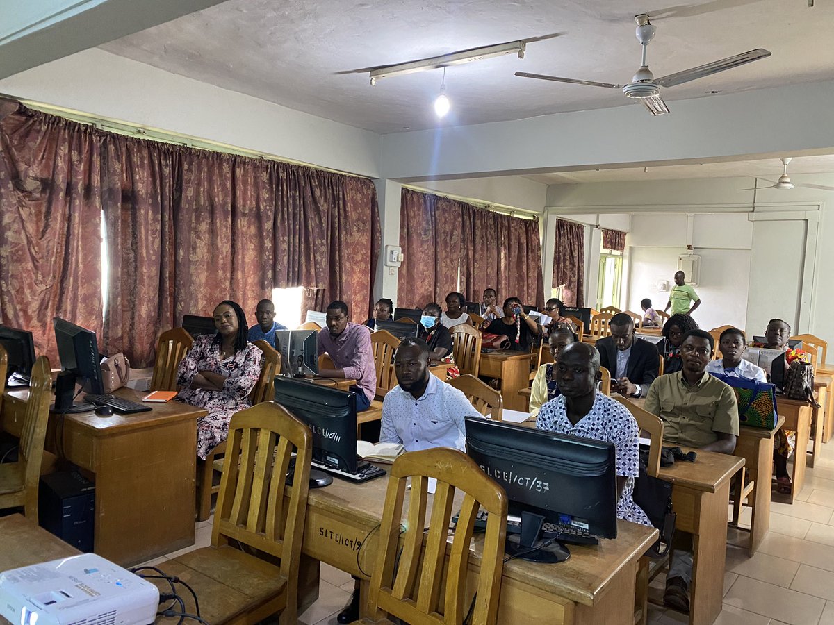 unescoghnatcom's tweet photo. A Two(2) Days Aspnet &amp; UNESCO Clubs workshop for School Coordinators happening at St. Louis College Of Education, Kumasi.

@UNESCO

#unesco #Aspnet #unescoclubs #training https://t.co/26tm45QbuU
