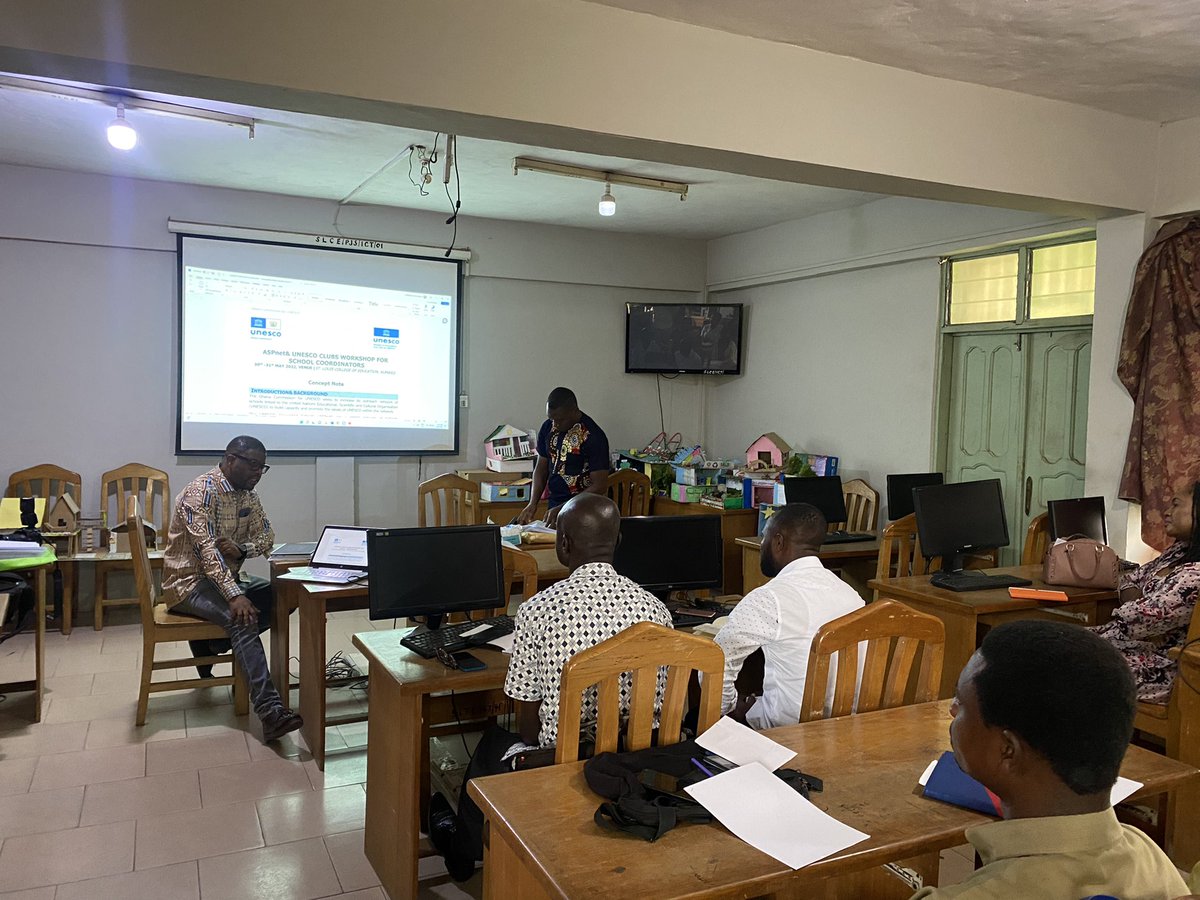 unescoghnatcom's tweet photo. A Two(2) Days Aspnet &amp; UNESCO Clubs workshop for School Coordinators happening at St. Louis College Of Education, Kumasi.

@UNESCO

#unesco #Aspnet #unescoclubs #training https://t.co/26tm45QbuU