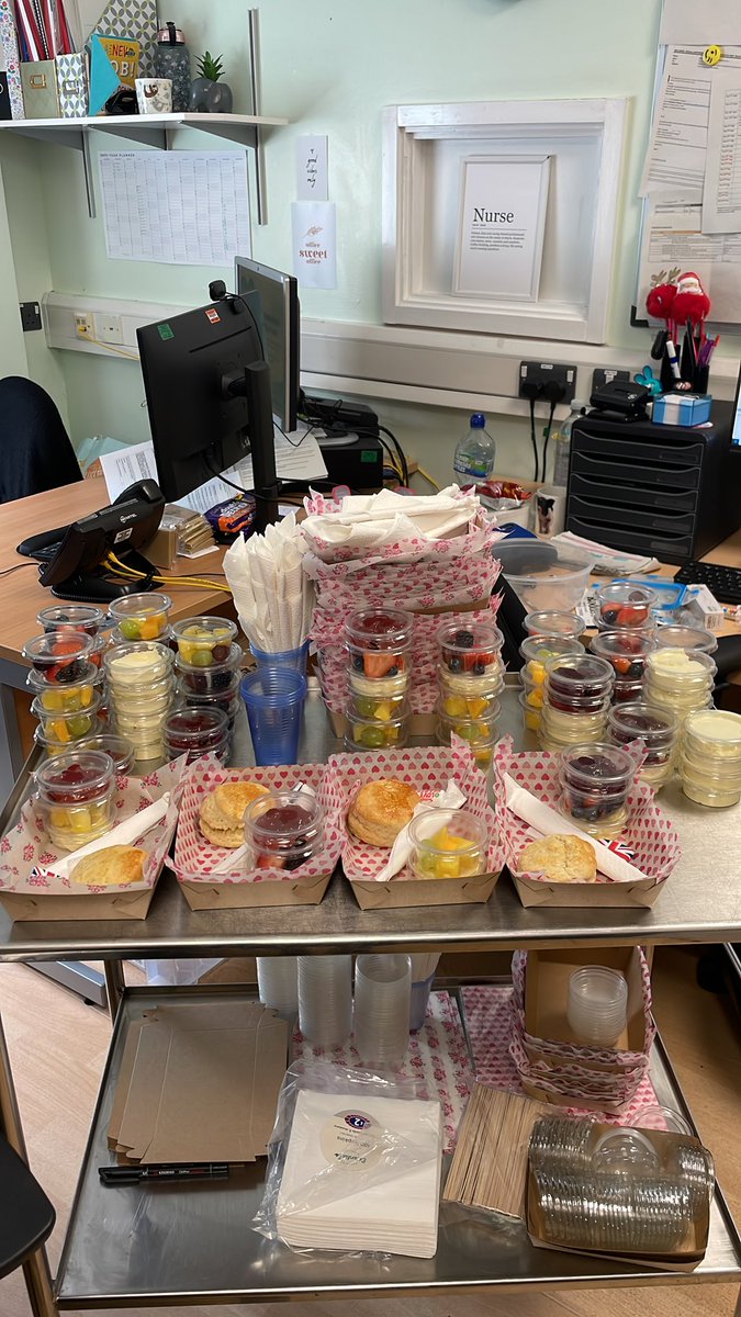 Anyone for afternoon tea!! £3 from Endoscopy, all proceeds to bowel cancer south west 😋😋 #UHP #onebigteam #QueensJubilee