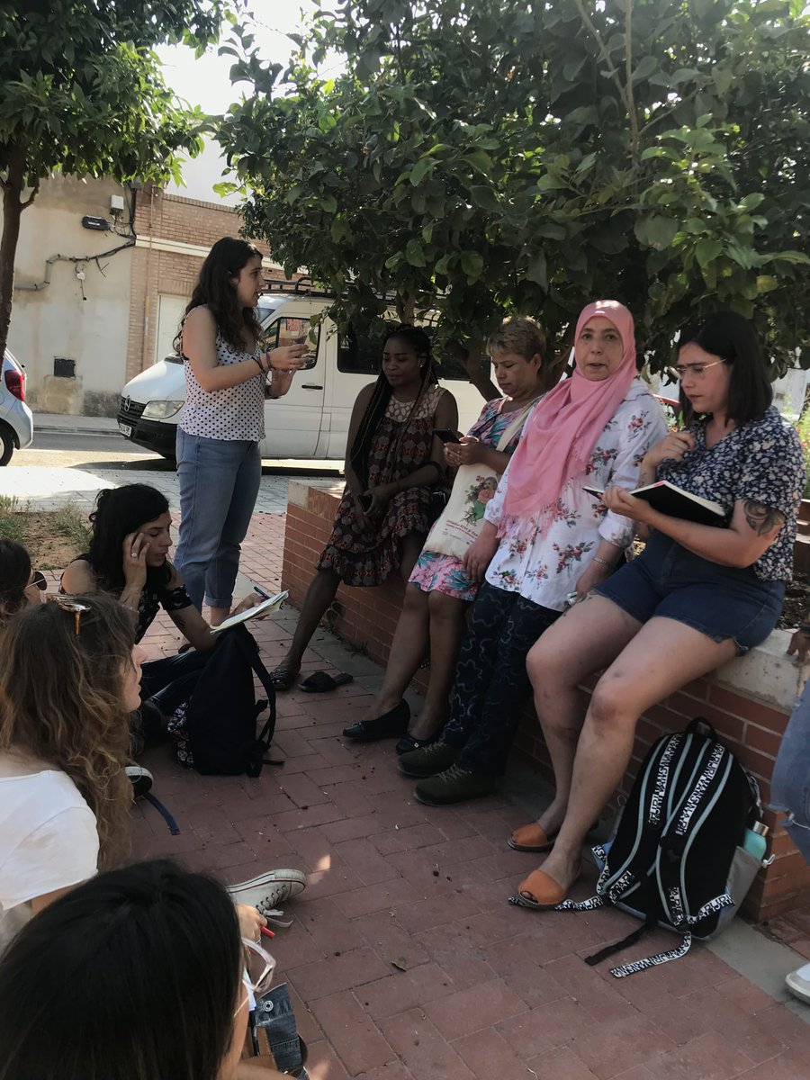 Tras semanas trabajando juntas nos ponemos en marcha con las compañeras de <a href="/farmamundi/">FARMAMUNDI</a> y @valenciaacull para dar forma al Aprendizaje en Acción en el barrio de Orriols 😄 Comenzamos con mucha ilusión la aventura del podcast RadioBarrio + cartografía social 💯🎉👏