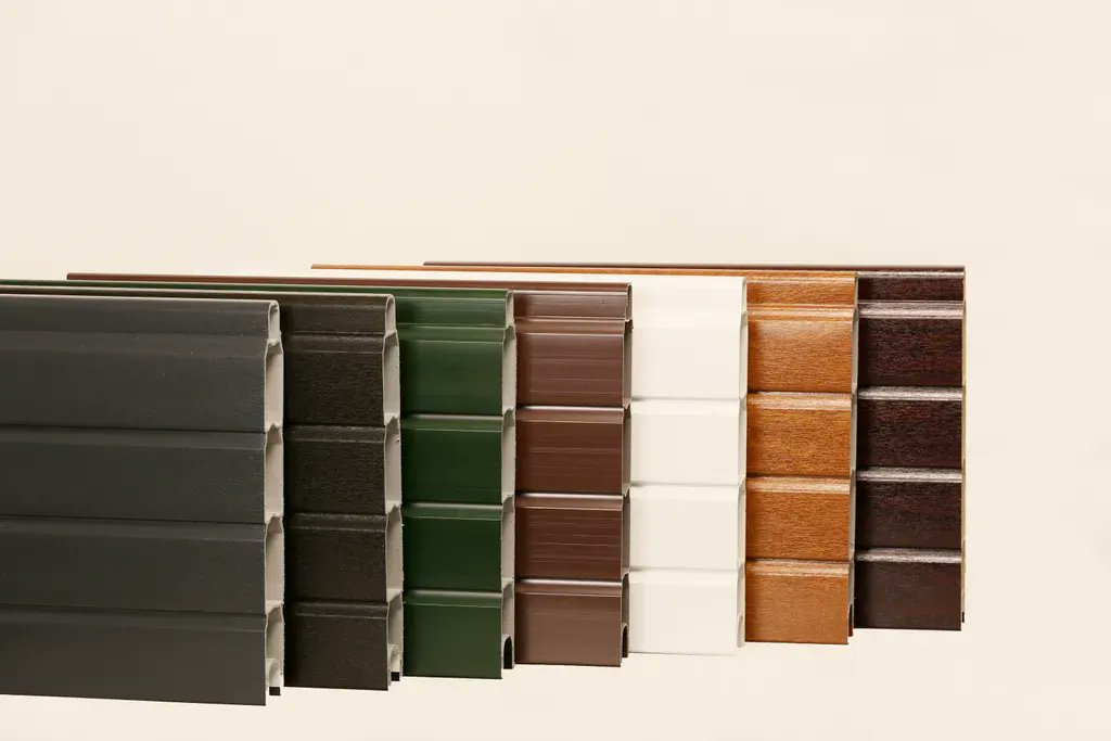 Did you know…? 
Liniar maintenance-free fencing comes in 3 different finish options and 10 colour options. For more information, take a look at our Fencing page: buff.ly/2IQzBPK

#Fencing #FencingSystems #Outdoor #OutdoorProducts #Design #TeamLiniar #Colour #Style