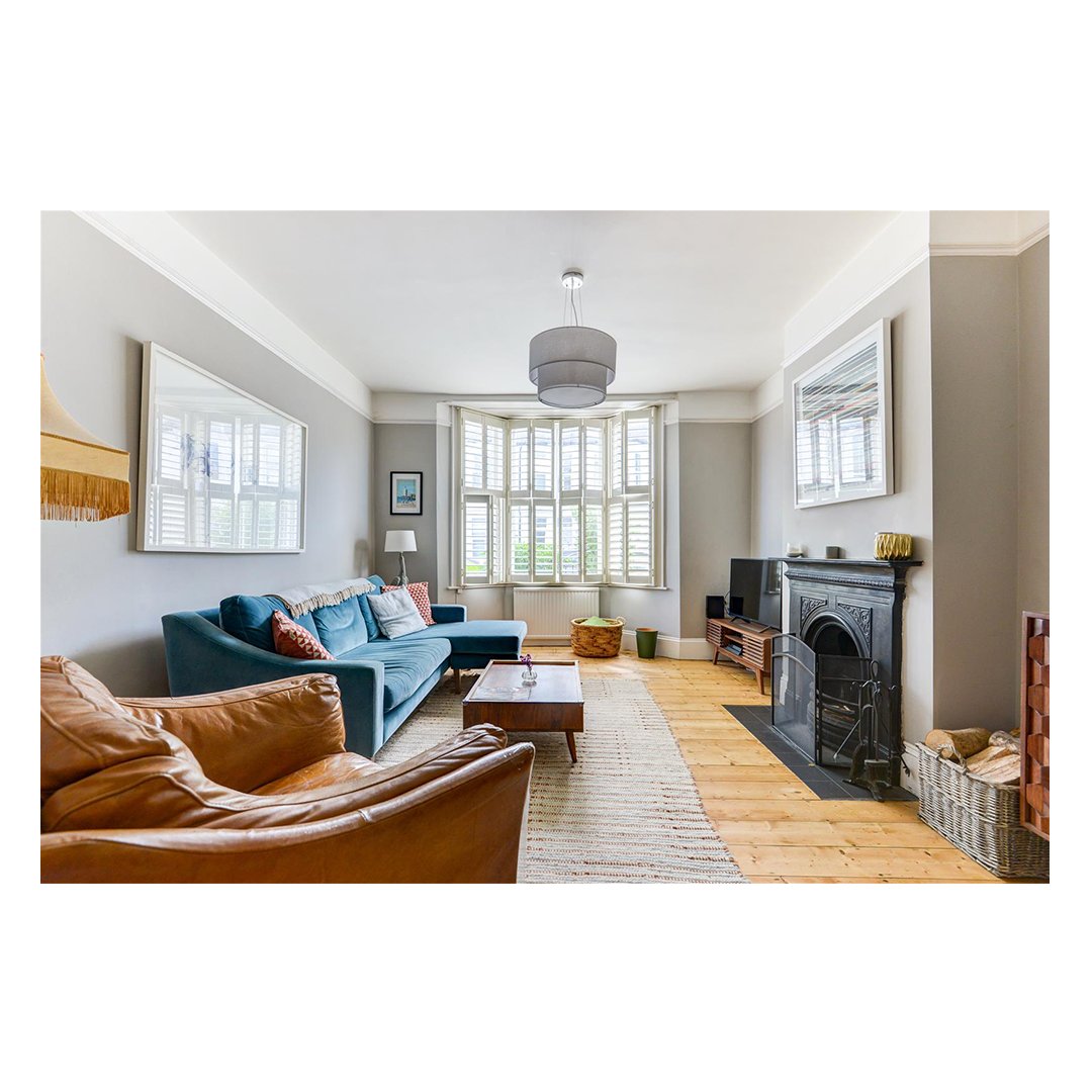 Sales - Simply stunning three storey Victorian house in the heart of Hove with the beach and promenade only a short stroll from your door, this is an exceptional family home.

Click here for details: lextons.co.uk/property-detai…