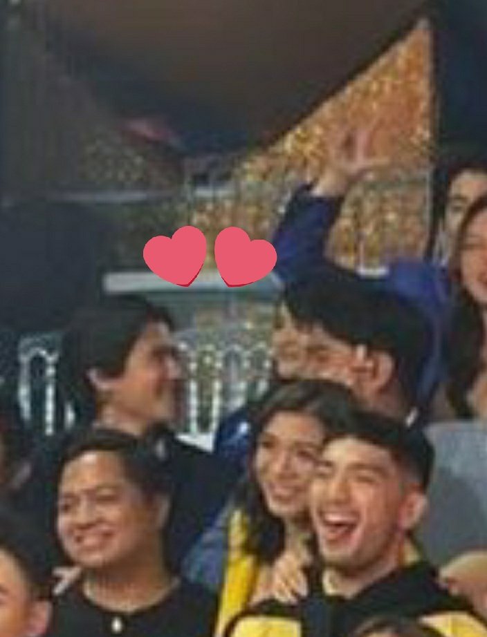ForeverMaxton's tweet photo. @kumuPH Alam Namin Hindi pansinin pero magtry padin. Maxton po @maxinetrinidad_ @_ashtonnp https://t.co/e2pfXf4oOr