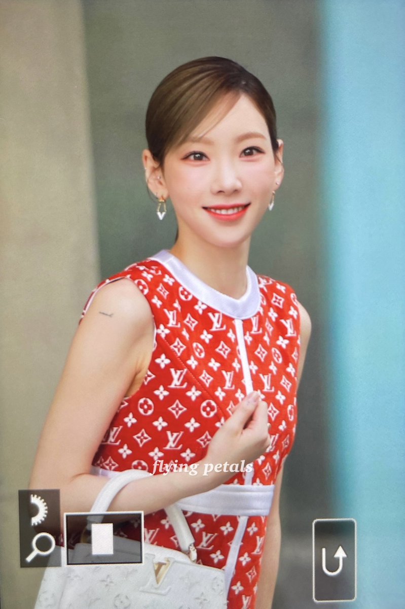 flying_petals's tweet photo. 220530 🌹🍒🍎❣️
#태연 #taeyeon https://t.co/RjvAfuEuC2