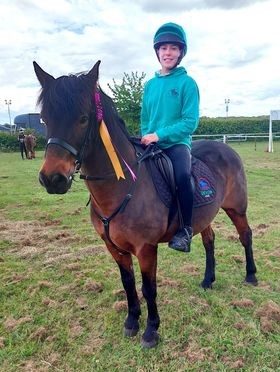 wellingtonsch1's tweet photo. Congratulation to Year 10 Alex and his pony Red who competed the Devon U18 #MountedGames Team at this weekend's UK Masters Championships. This sets them up well for the European Pairs in 3 weeks! How exciting, go Alex and Red! #excellence #loveoflearning #oustandingrelationships https://t.co/6BYqMVQ2nj