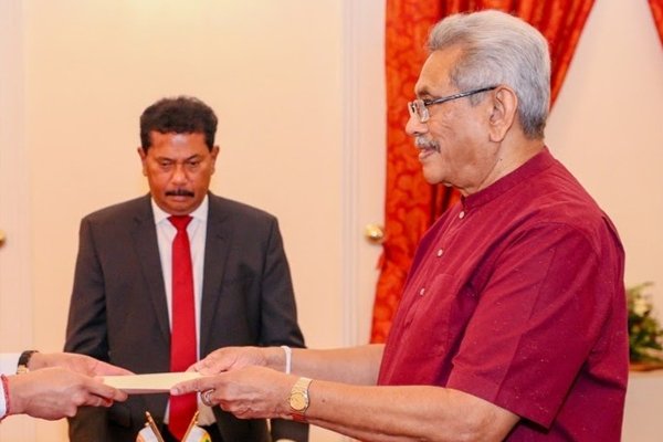 CIASOT1's tweet image. 🔴பத்து புதிய அமைச்சர்கள் இன்றைய தினம் அல்லது நாளை மறுதினம் ஜனாதிபதி கோட்டாபய ராஜபக்ச முன்னிலையில் பதவிப் பிரமாணம் செய்து கொள்ள உள்ள அரசாங்க தகவல்கள் தெரிவிக்கின்றன.
#ciasot 
#tamilnews #SriLanka #eelam #Chennai #SriLankaCrisis #SriLankaEconomicCrisis #GoHomeRajapaksas #gotago