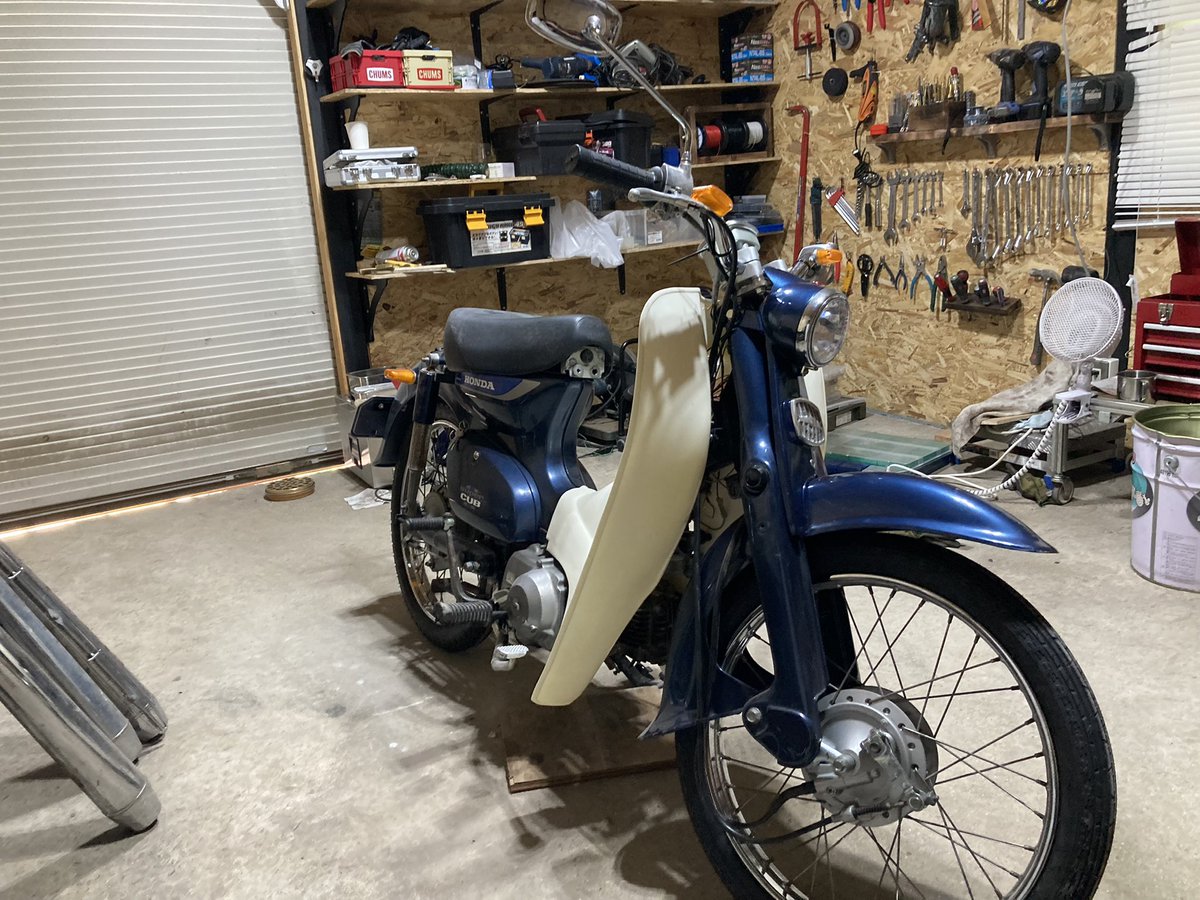 スーパーカブ C100風カスタム もうすぐ完成！ かっこよすぎるな
