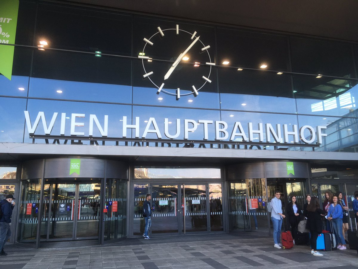 AengenheysterM's tweet image. Excited to arrive #Train2EGU! First time in Vienna and first in-person conference in 2 years! #EGU22 @EuroGeosciences @EGU_Atmos