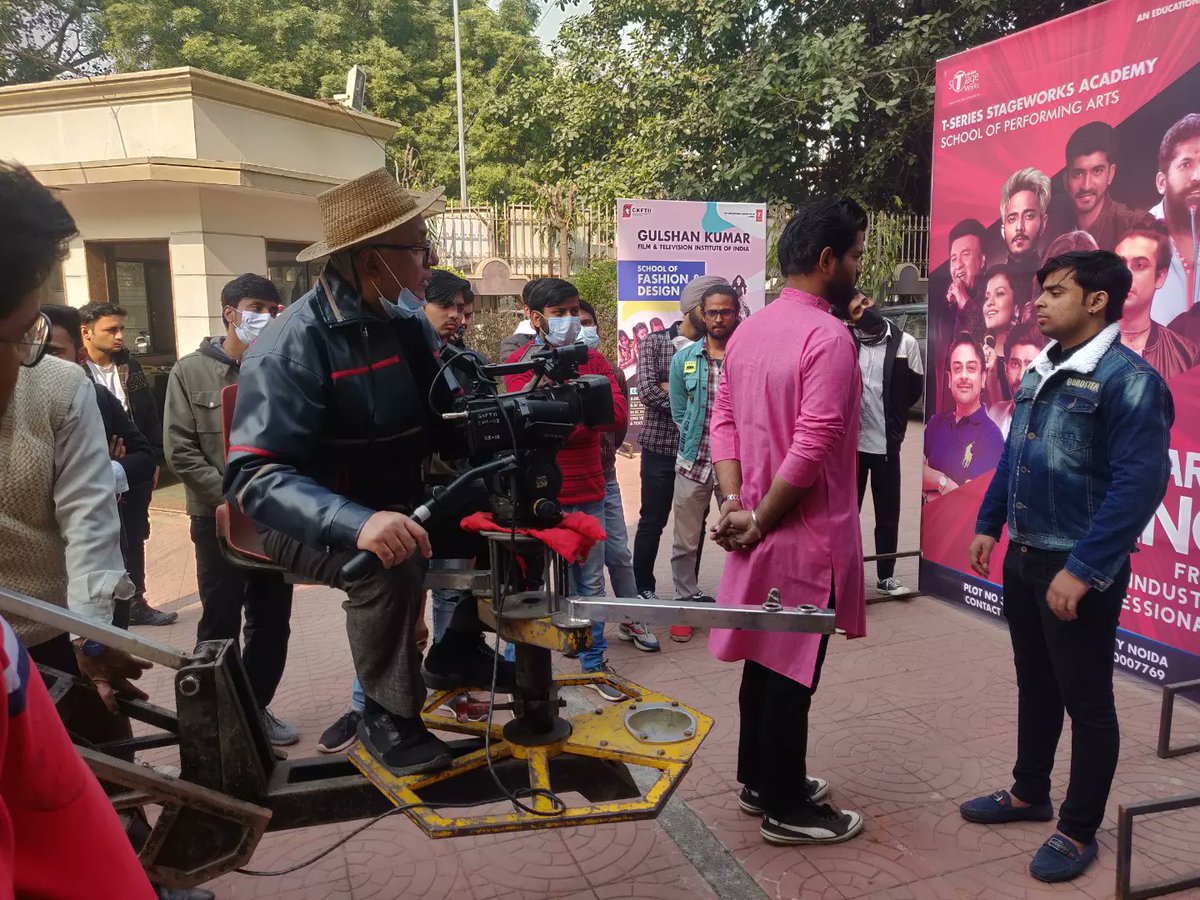 gkftii's tweet photo. #ClassroomStory
#filmmaking🎬🎥 #digitalcinematography🎥
#directionproduction🎬

 👉 𝑹𝒆𝒈𝒊𝒔𝒕𝒓𝒂𝒕𝒊𝒐𝒏𝒔 are open for July  2022 

#limitedseats‼️ 

#registernow‼️

Call on : 9953997287
https://t.co/ZsnmsodgBv
.
.
.
#filmcollege #Filmschool #filmacademy #cinematography🎥 https://t.co/fBsGxOZ8Q3