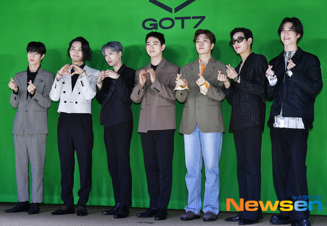 theseoulstory's tweet photo. 📸 Welcome back boys! Here are GOT7 members at their comeback showcase~ @GOT7 https://t.co/D3cBH239b7
