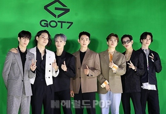 theseoulstory's tweet photo. 📸 Welcome back boys! Here are GOT7 members at their comeback showcase~ @GOT7 https://t.co/D3cBH239b7