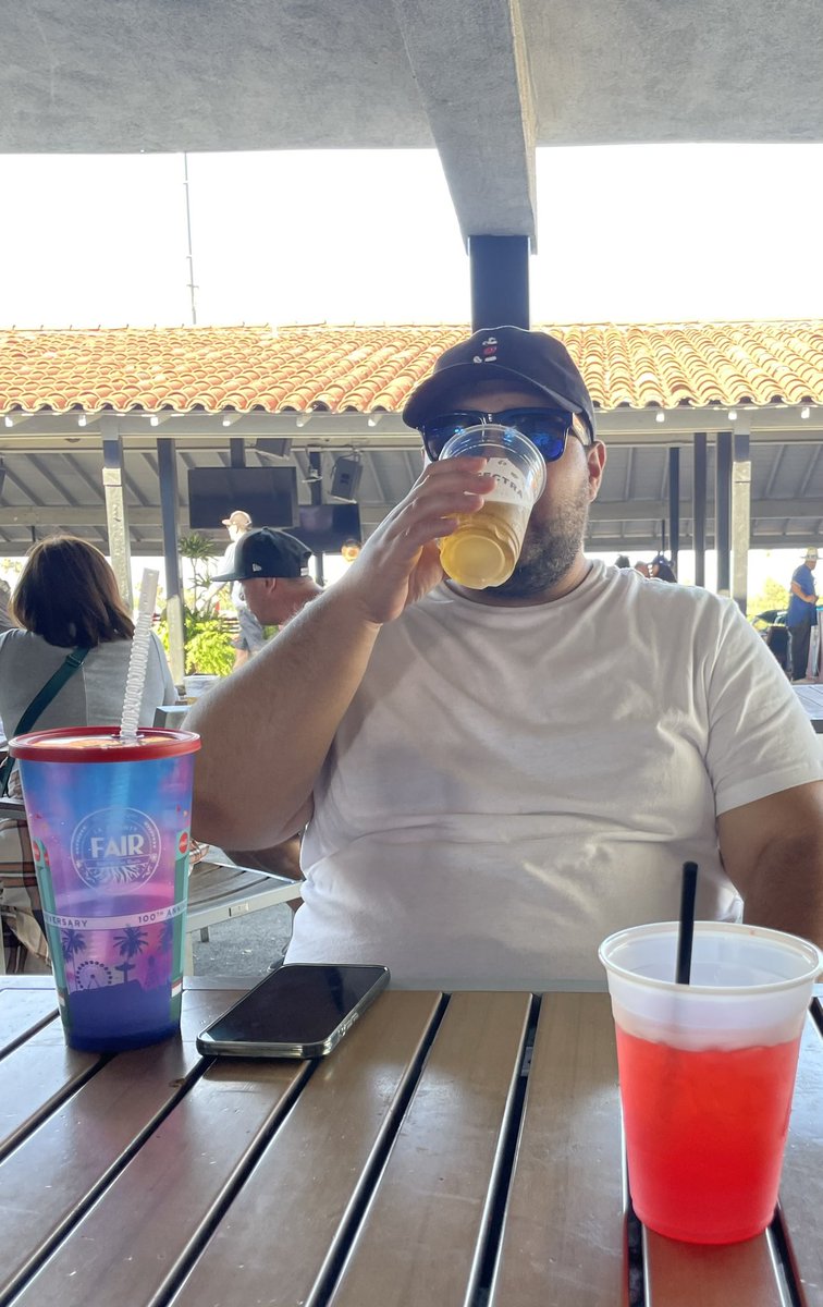Realmannyperez's tweet photo. Went to #LAcountyfair today earlier this was my first time going today to the Pomona LA county Fair I had fun it was cool did you guys and girls went today earlier or are you guys going this week #LAfair #pomonaLAcountyfair https://t.co/nCe3UhAYv4