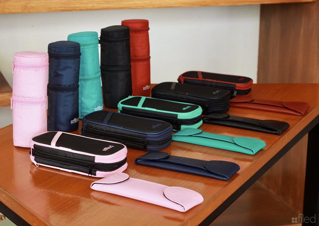 getFILED's tweet photo. #pov lining them up to align with you which pen case will you consider best for you!😉
#getFILED #JustLiveIt
#FILEDInnovates2022
#pencase #pencilcase #pencilcases #organizer #organizerph https://t.co/b2E462t7BQ