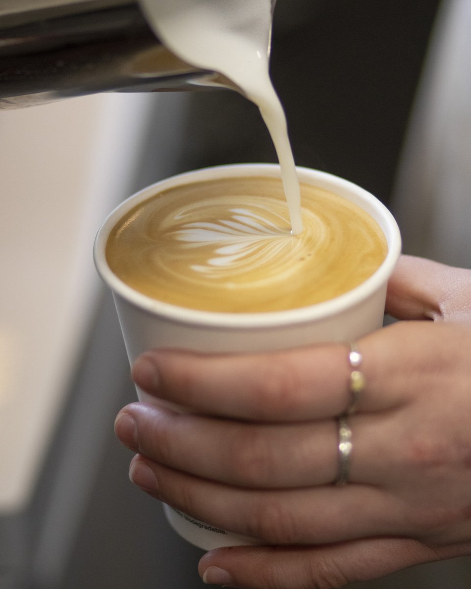 It's Monday morning and we open at 8.30am so if you'd like a beautifully locally ground coffee (@darkhorseroastery) served with our fresh organic milk, why not pop in to the Cheese Shed ☕️. Do bring your reusable cup if you have one 💚.

📷 Photo by @toby_woollen